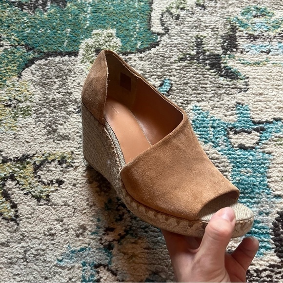 Like new Vince leather suede coastal designer wedge heels - Picture 4 of 8
